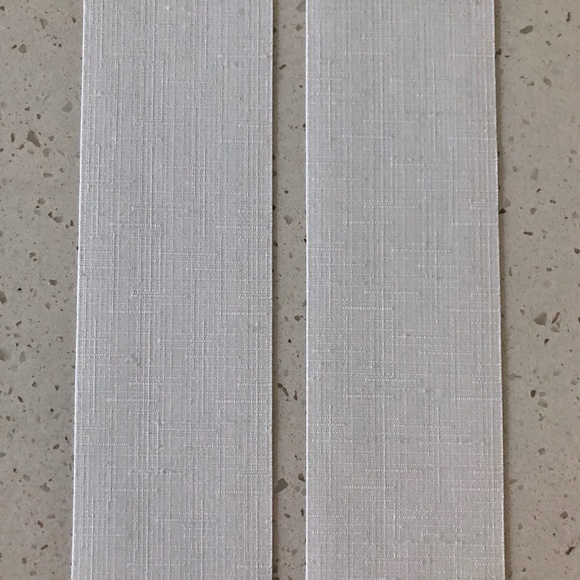 NEW White/ Off White Cloth Vertical Blinds - Picture 3 of 8